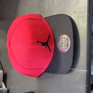 Jordan snap back
